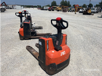משאית משטחים 2019 Toyota LWE180 Electric Pallet Jack: תמונה 3
