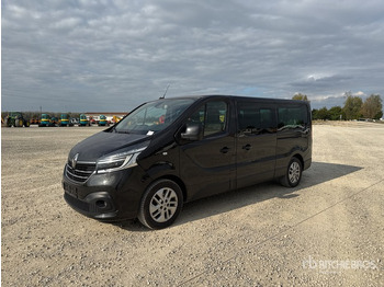 מיניבוס RENAULT Trafic