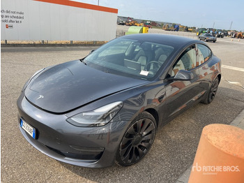 מכונית TESLA