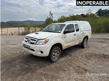 טנדר TOYOTA Hilux