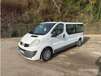 כלי רכב מסחרי לנוסעים RENAULT Trafic