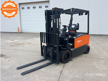מלגזה חשמלית DOOSAN