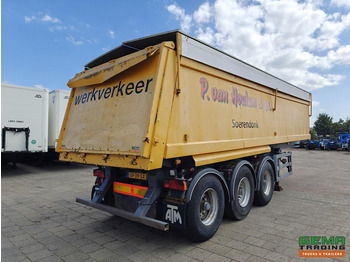 סמיטריילר עם מזהיר ATM