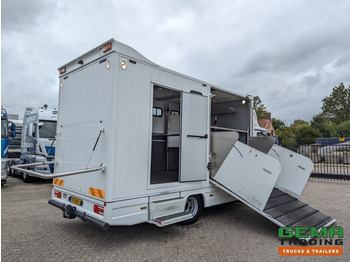 משאית סוסים MAN TGL 12.250