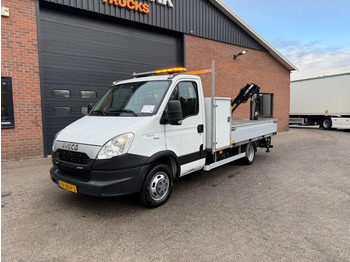 כלי רכב מסחרי במיטה שטוחה IVECO