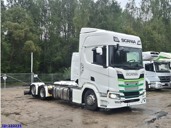 משאית עם שלדת תא SCANIA R 500