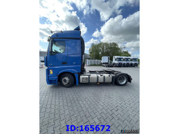 יחידת טרקטור MERCEDES-BENZ Actros 1845