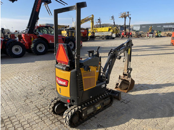 מיני מחפר Bobcat E10: תמונה 4