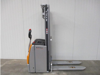 משאית משטחים STILL