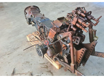 תיבת הילוכים NEW HOLLAND