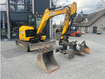 מיני מחפר JCB