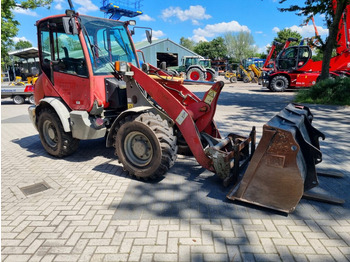 מעמיס גלגלים KOMATSU WA70-5: תמונה 5