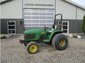 טרקטור חקלאי JOHN DEERE