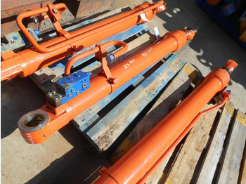 צילינדר הידרולי HITACHI