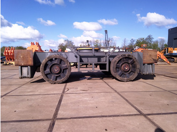 חלקי תושבת LIEBHERR