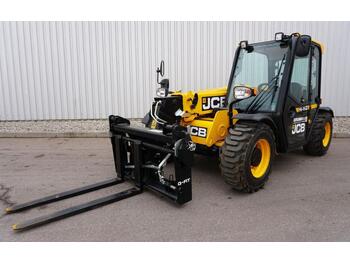 מפעיל טלסקופי JCB