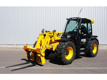 מפעיל טלסקופי JCB