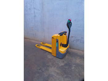 משאית משטחים JUNGHEINRICH EJE