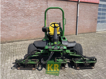 מכסחת גינה JOHN DEERE 8700