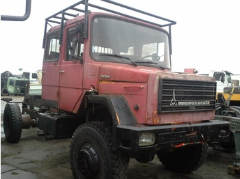 משאית עם שלדת תא IVECO Magirus