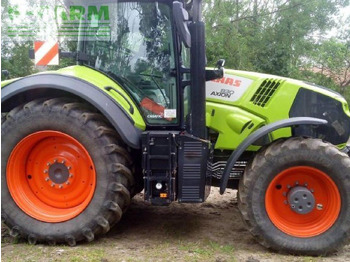 טרקטור חקלאי CLAAS Axion 830