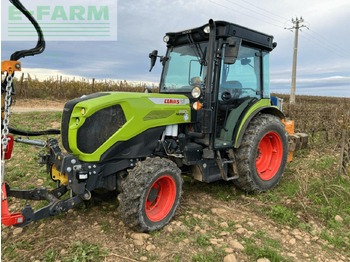 טרקטור חקלאי CLAAS Nexos