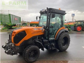 טרקטור חקלאי CLAAS Nexos