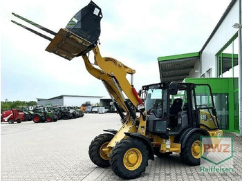 מיני מחפר CATERPILLAR 906