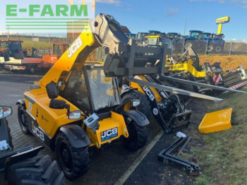 מפעיל טלסקופי JCB