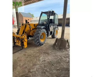מפעיל טלסקופי JCB
