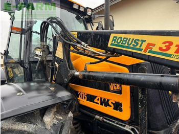 טרקטור חקלאי JCB