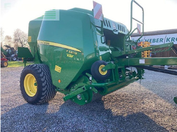 מכונת צרור מרובעת JOHN DEERE
