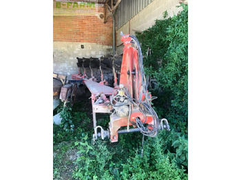 מחרשה KUHN