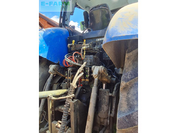 טרקטור חקלאי New Holland T7050: תמונה 2