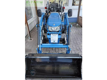 טרקטור חקלאי NEW HOLLAND Boomer