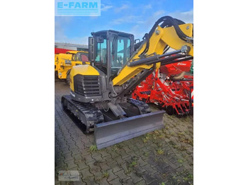 מיני מחפר NEW HOLLAND