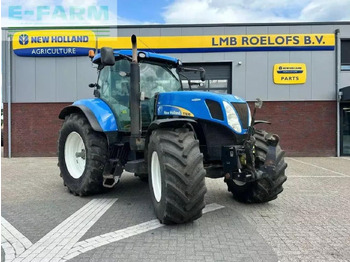 טרקטור חקלאי NEW HOLLAND T7000
