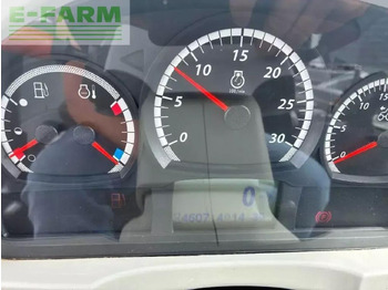 טרקטור חקלאי VALTRA