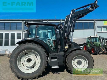 טרקטור חקלאי VALTRA