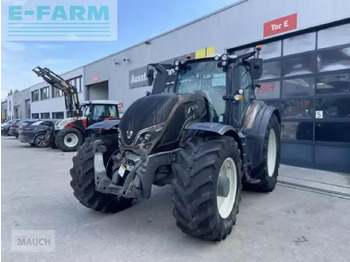 טרקטור חקלאי VALTRA T214