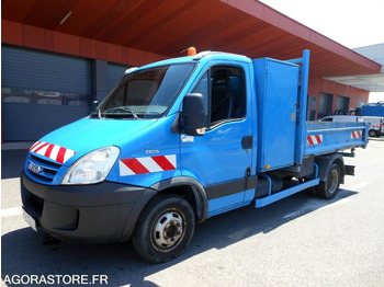 כלי רכב מסחרי מזהיר IVECO Daily 35C15