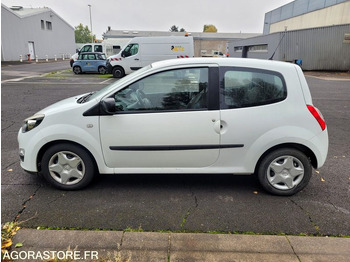 מכונית RENAULT