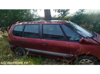 מכונית RENAULT