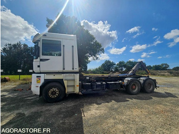 משאית הרמת וו RENAULT Magnum