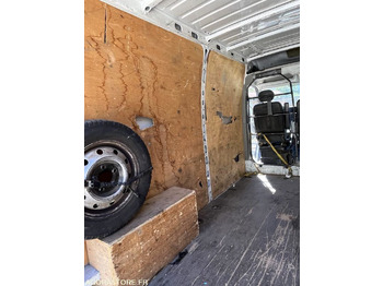 כלי רכב מסחרי עם לוח Renault Master: תמונה 5
