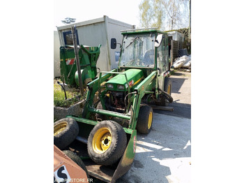 טרקטור חקלאי JOHN DEERE