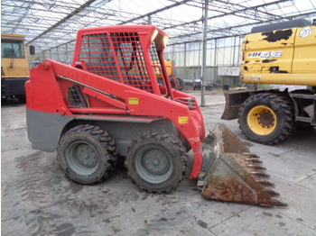 מעמיס היגוי החלקה BOBCAT S130