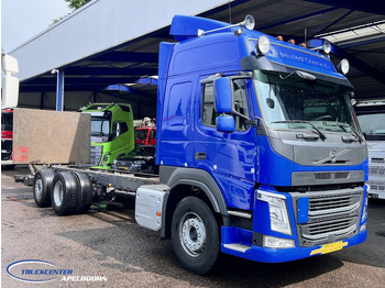 משאית עם שלדת תא VOLVO FM