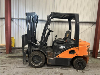 מלגזת סולר DOOSAN