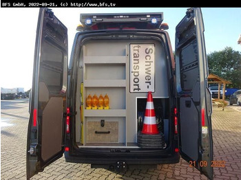 כלי רכב מסחרי עם לוח MAN TGE 3.180 4x2 F SB BF3 Begleitfahrzeug: תמונה 3